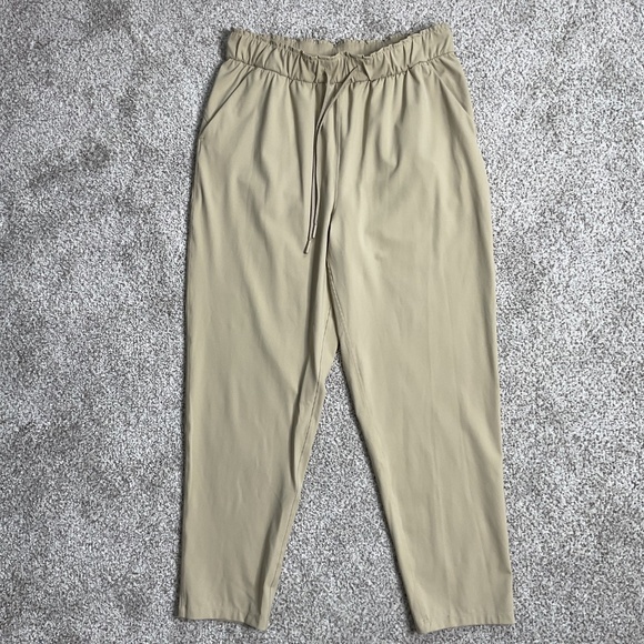 LULULEMON Keep Moving Joggers in Trench Beige Tan (W5DCRS) Size  10 Activewear - Picture 3 of 12